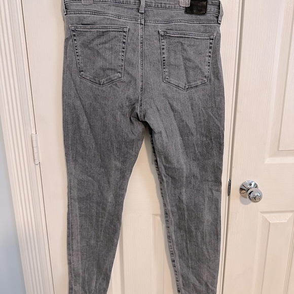 Lucky Brand Ava Super Skinny Gray Jean - Picture 8 of 11